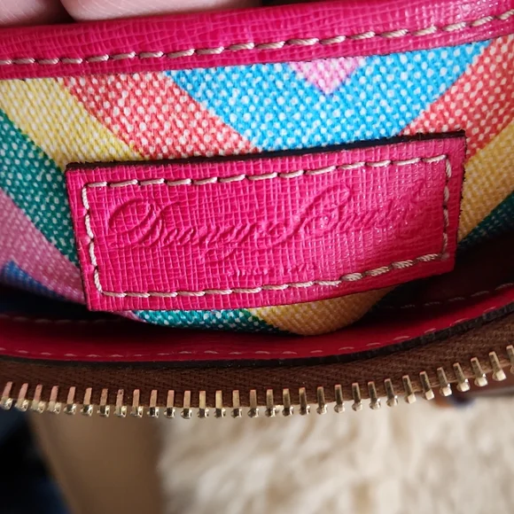 NWOT Dooney & BourkeEssex Carrier Saddle Tan and Coffee Hobo 🤎🐎